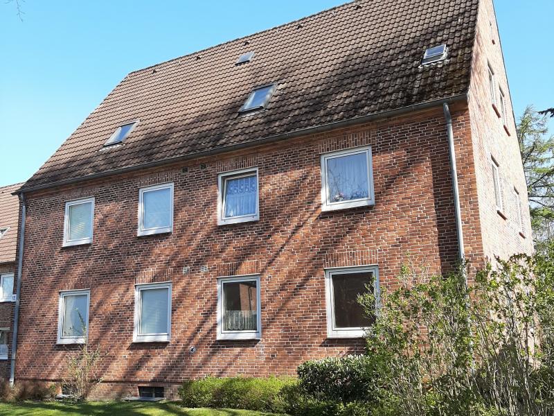 Dachgeschosswohnung mit Badewanne